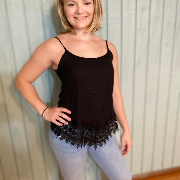 Black lacy tank top - Picture 1 of 2